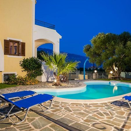 Villa Cara Metaxáta エクステリア 写真