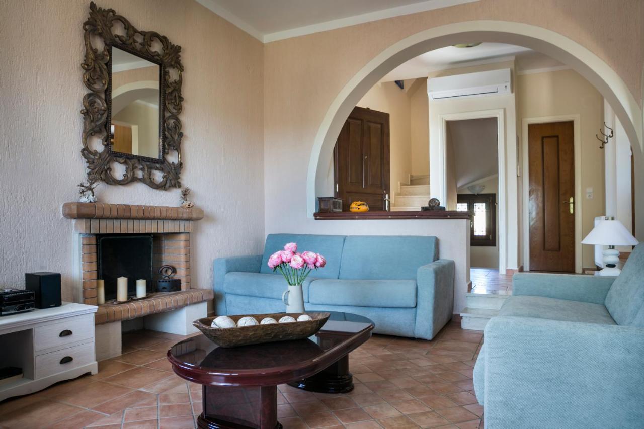 Villa Cara Metaxáta エクステリア 写真